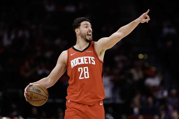 范弗里特力挺申京：这小子天生就是当核心的料 就差捅破那层窗户纸