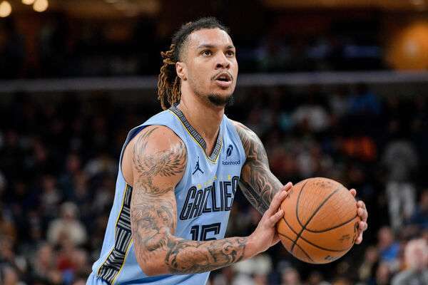 NBA突发噩耗！灰熊前锋克拉克意外离世 死因未明